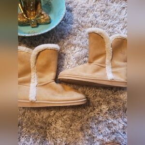 Kids Tan Faux-Shearling Winter Boots